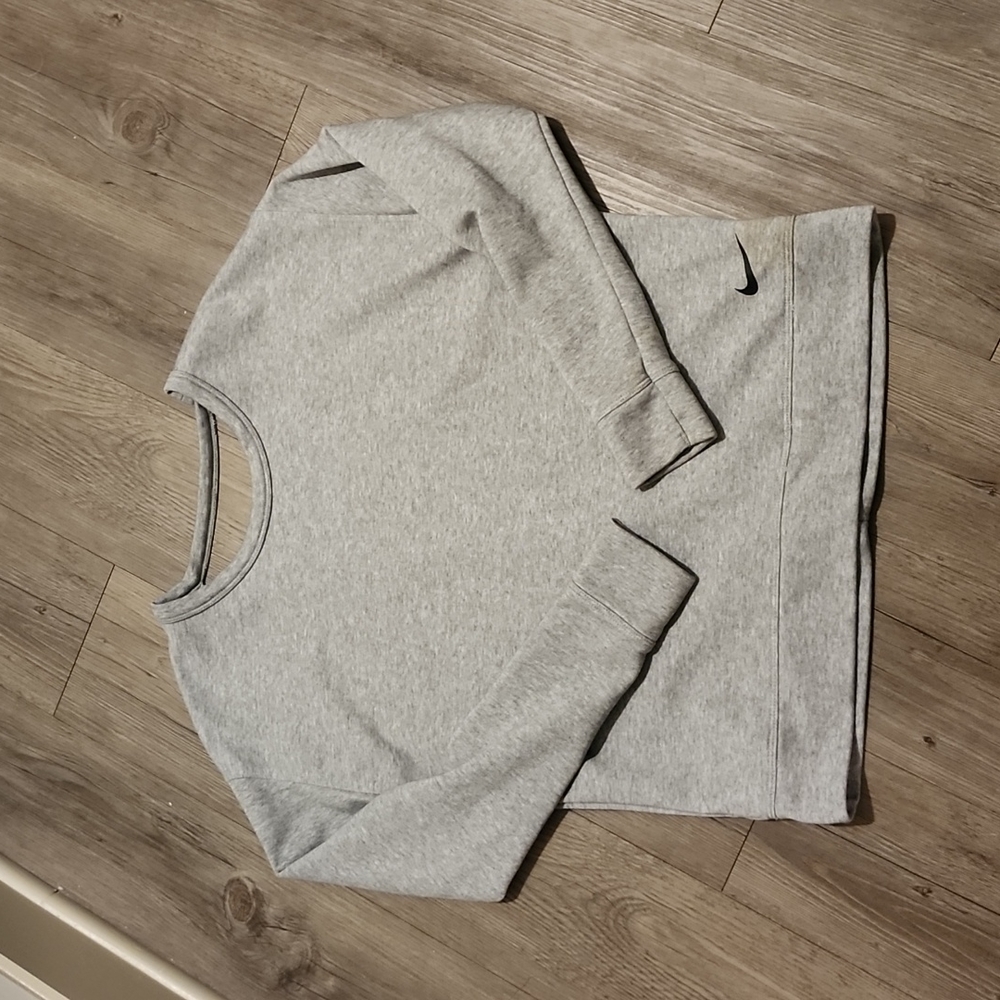 Nike athleisure top, Small.